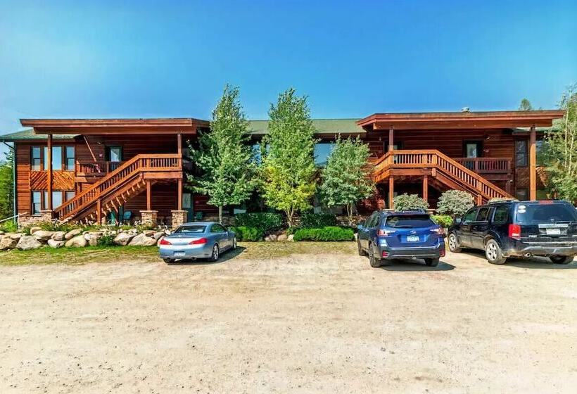 Beautiful Grand Lake Mountain Lodge