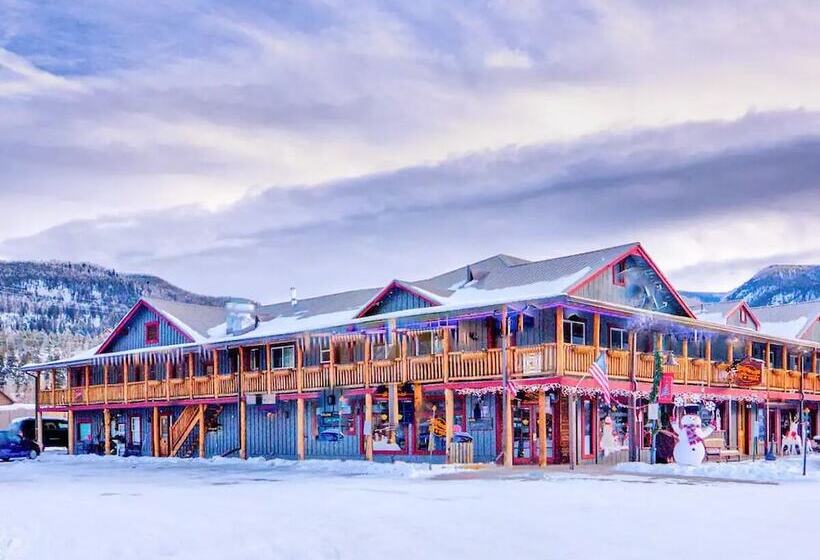 Beautiful Grand Lake Mountain Lodge