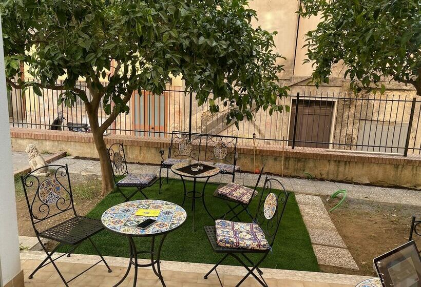 تختخواب و صبحانه Dimora Leone