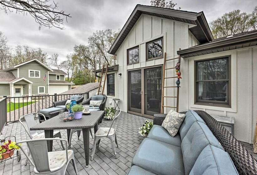 Big Cedar Lake House: Views, 100 Ft To Water!