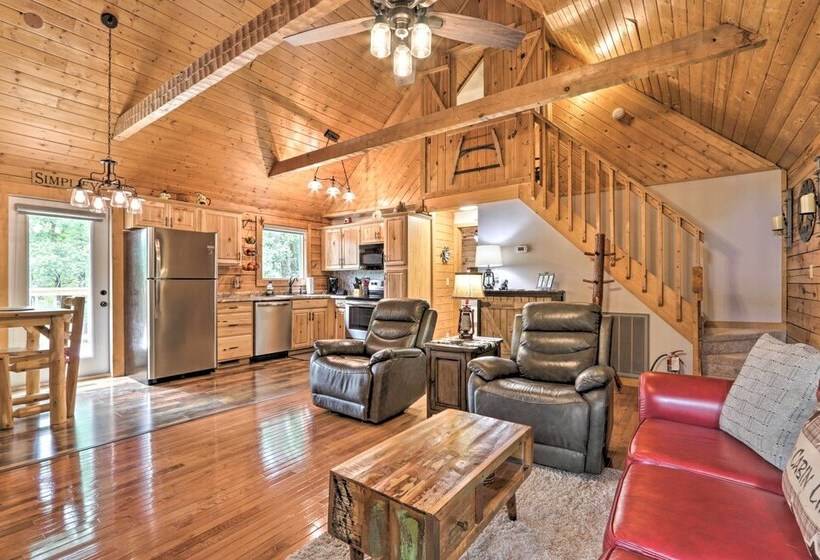 Sevierville Blue Ridge Bungalow W/ Hot Tub, Deck