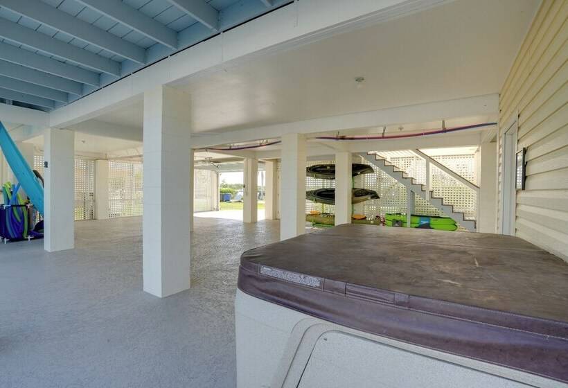 Bokeelia Island Oasis: Waterfront, Private Dock!