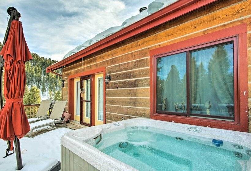 Bozeman Cabin: Deck W/ Jacuzzi & Gas Grill!