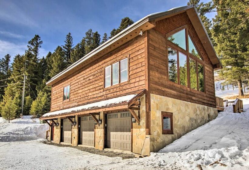 Bozeman Cabin: Deck W/ Jacuzzi & Gas Grill!