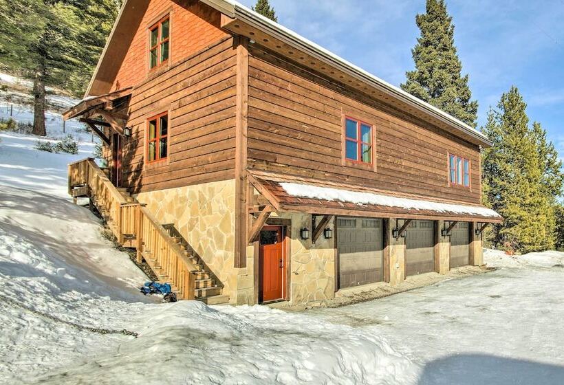Bozeman Cabin: Deck W/ Jacuzzi & Gas Grill!