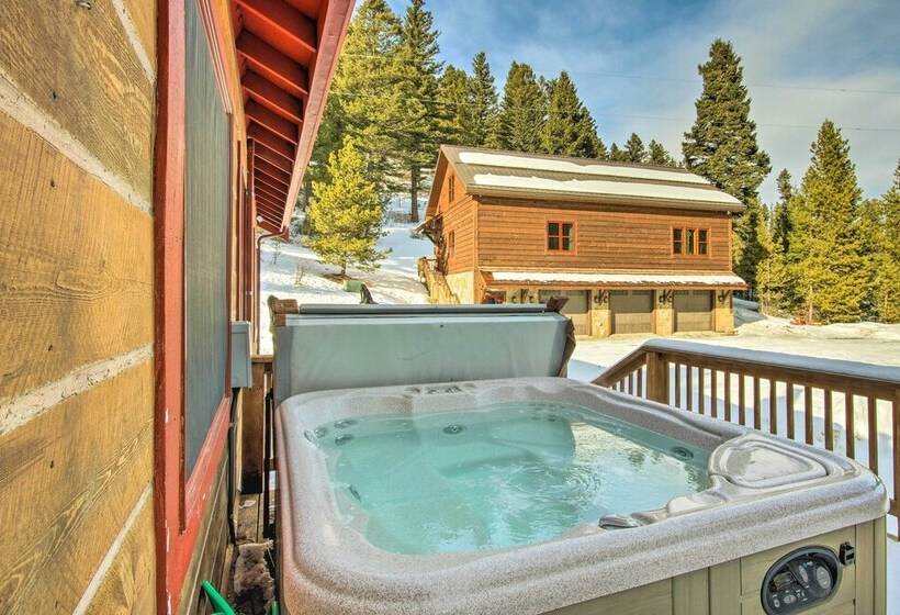 Bozeman Cabin: Deck W/ Jacuzzi & Gas Grill!