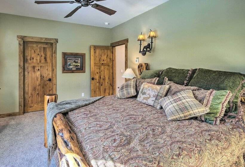 Bozeman Cabin: Deck W/ Jacuzzi & Gas Grill!