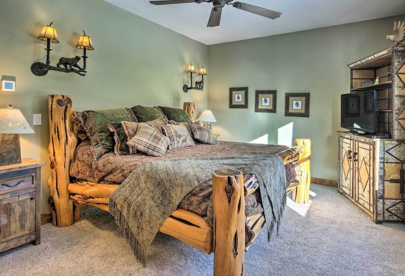 Bozeman Cabin: Deck W/ Jacuzzi & Gas Grill!