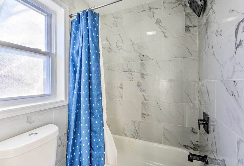 Bright Irvington Home ~ 2 Mi To Prudential Center!