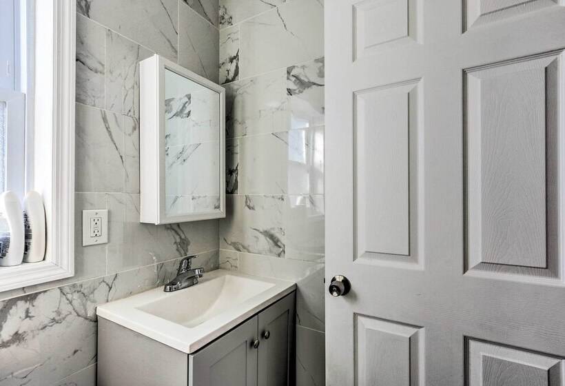 Bright Irvington Home ~ 2 Mi To Prudential Center!