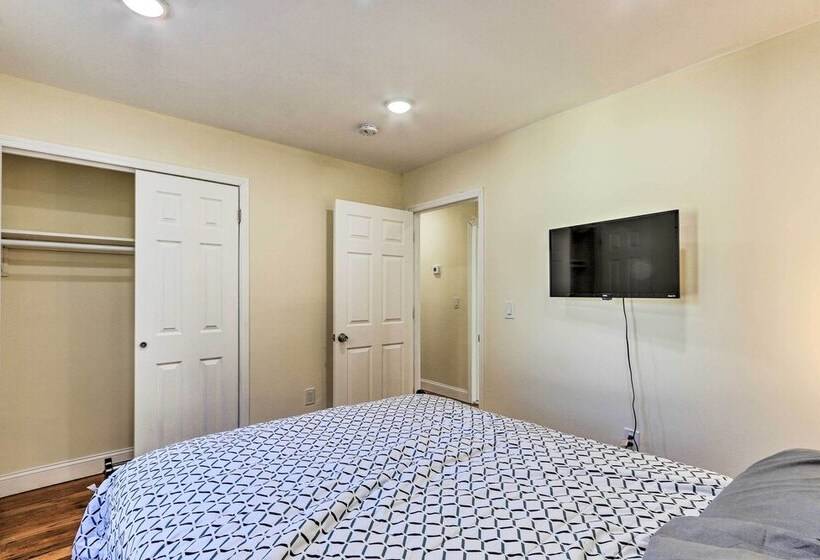 Bright Irvington Home ~ 2 Mi To Prudential Center!