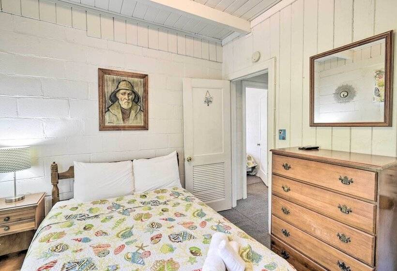 Steps To Ocean: Breezy Myrtle Beach Bungalow!