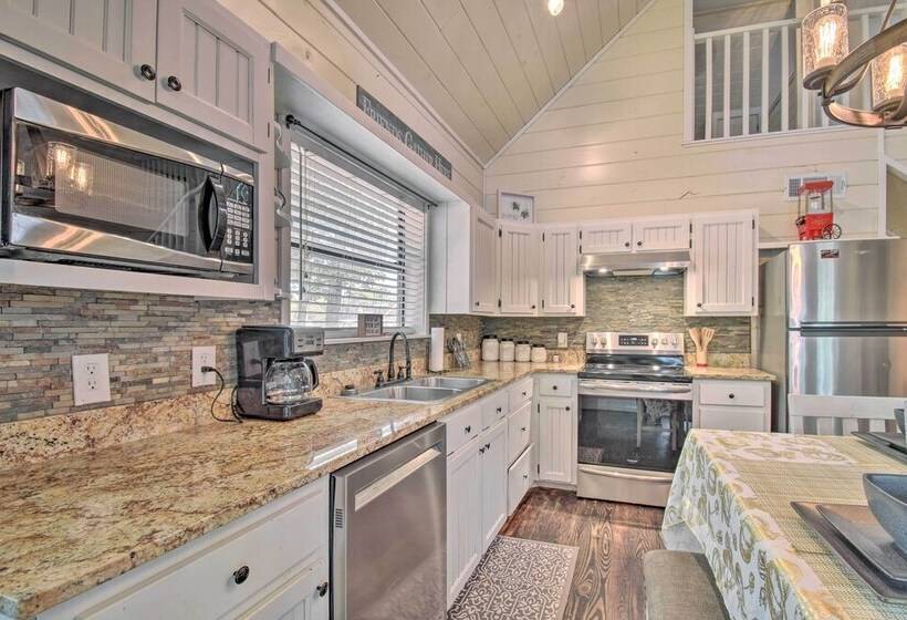 Broken Bow Cabin W/ Private Deck ~ 5 Mi To Lake!