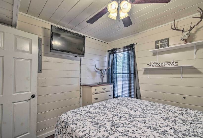 Broken Bow Cabin W/ Private Deck ~ 5 Mi To Lake!