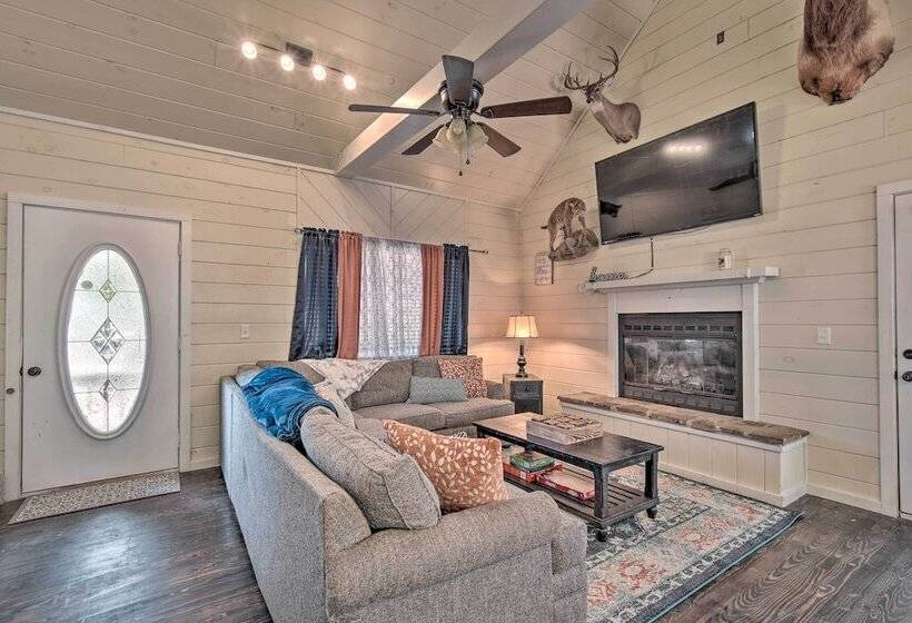 Broken Bow Cabin W/ Private Deck ~ 5 Mi To Lake!