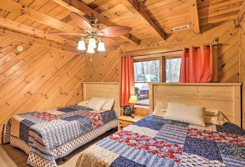 Bryson City Cabin W/ Private Hot Tub & Game Room