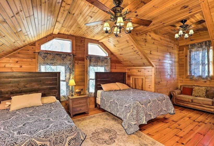 Bryson City Cabin W/ Private Hot Tub & Game Room