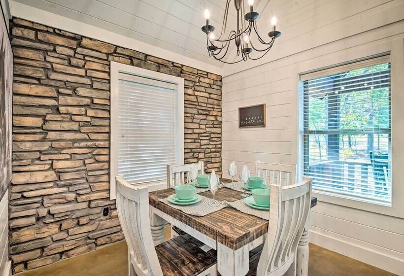 Broken Bow Cabin W/ Hot Tub, Deer Spotting & More!