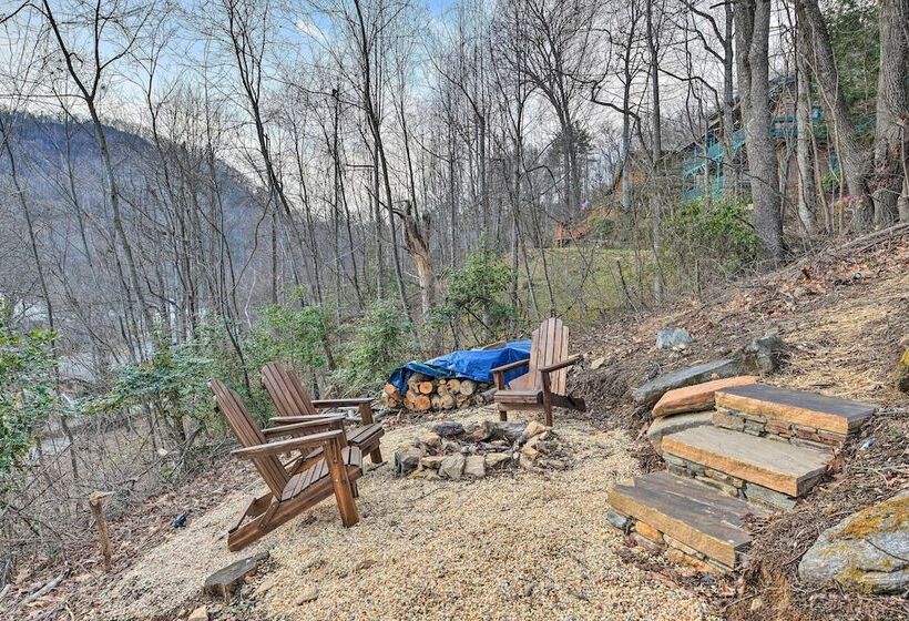 Cabin W/ Fire Pit: 5 Mi To Cataloochee Skiing