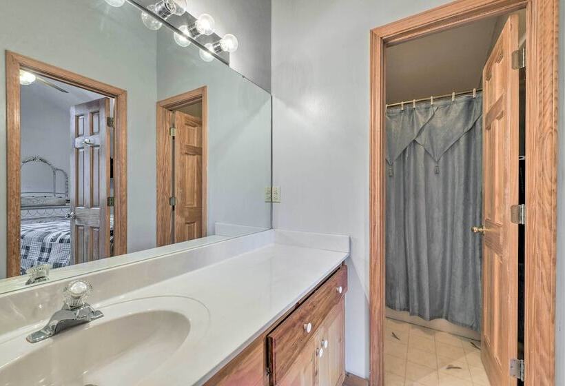 Cabin W/ Fire Pit: 5 Mi To Cataloochee Skiing