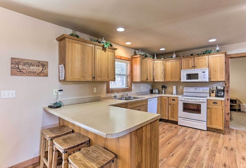 Cabin W/ On Site Trails   15 Miles To Mt Rushmore!