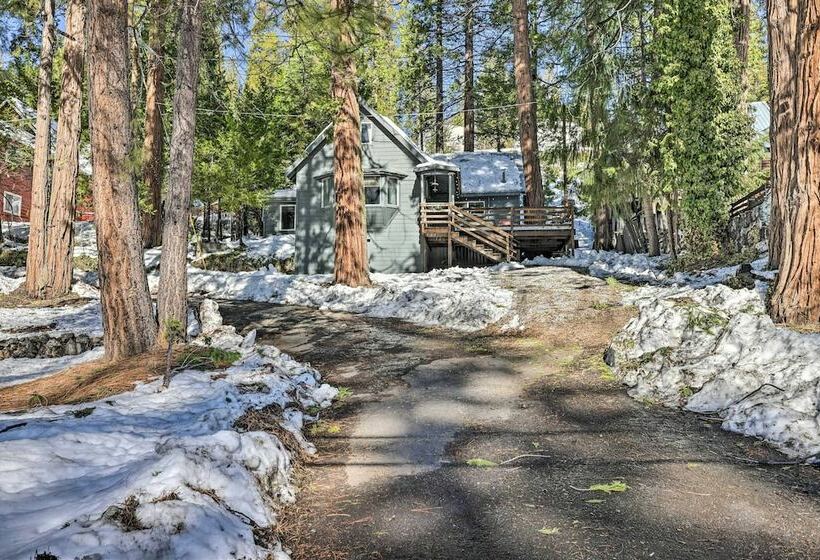 California Retreat W/ Deck, Fire Pit & Grill!