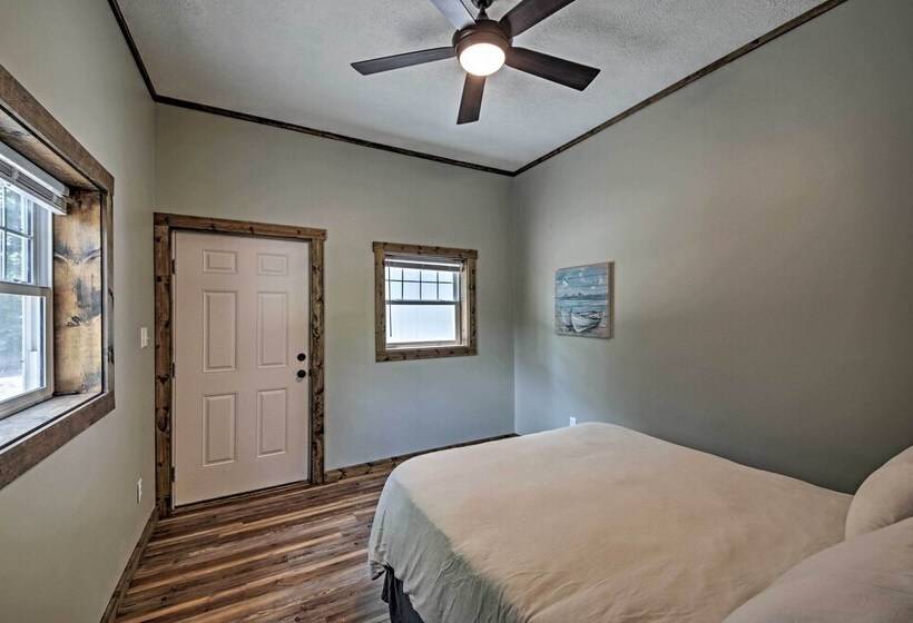 Camp Monroe In Bloomington W/ Deck & Views!