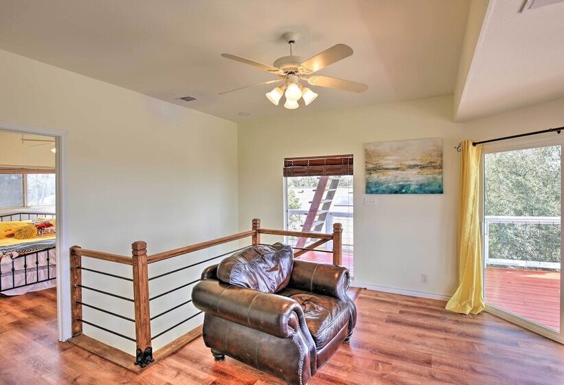 Canyon Lake Home W/ Game Room < 1 Mi To Boat Ramp!