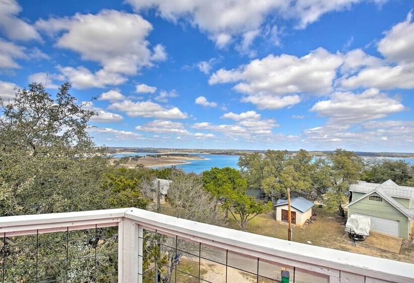 Canyon Lake Home W/ Game Room < 1 Mi To Boat Ramp!
