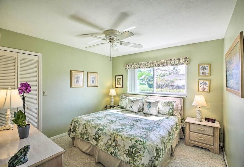 Dock Access & Pool: Cape Coral Retreat