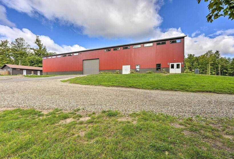 Cassopolis Cabin: On Site Boating & Fishing!