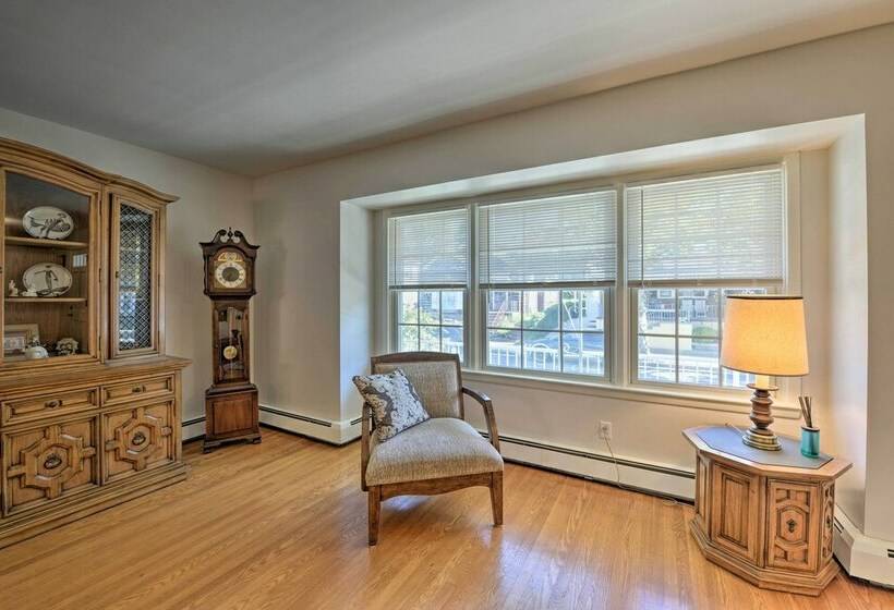 Central Margate City House  Walk To Beach!