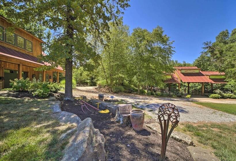 Chalet At Falling Water: Close To Bike Trails