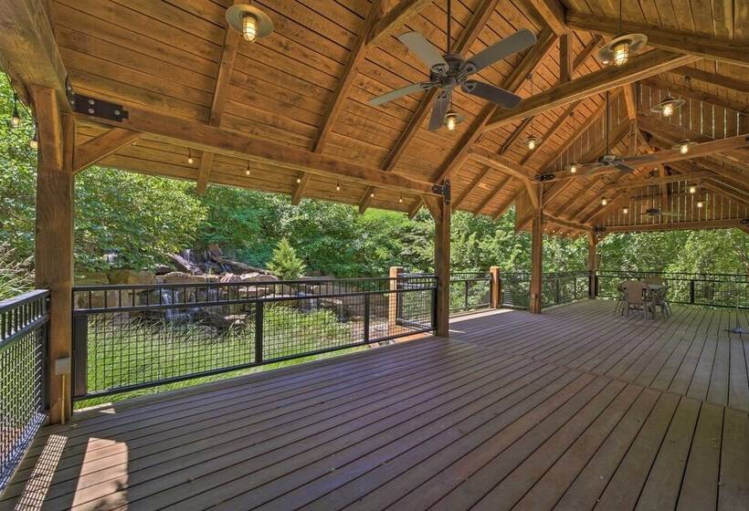 Chalet At Falling Water: Close To Bike Trails