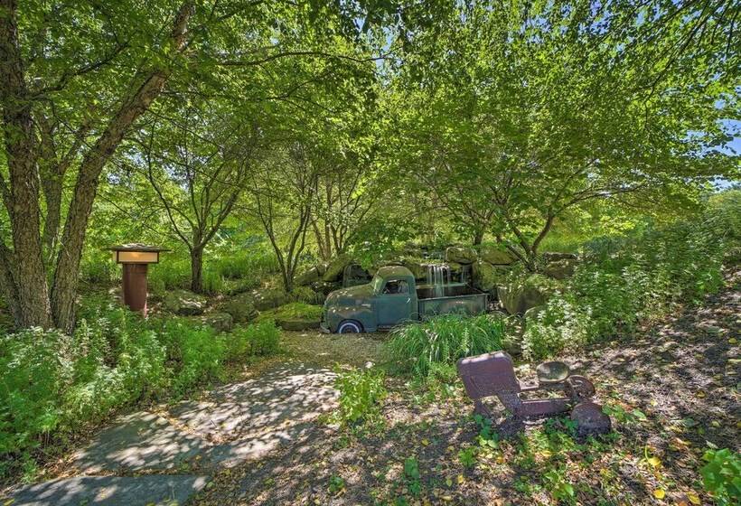 Chalet At Falling Water: Close To Bike Trails