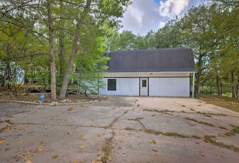 Charming Cabin Getaway: Fish, Boat + More!