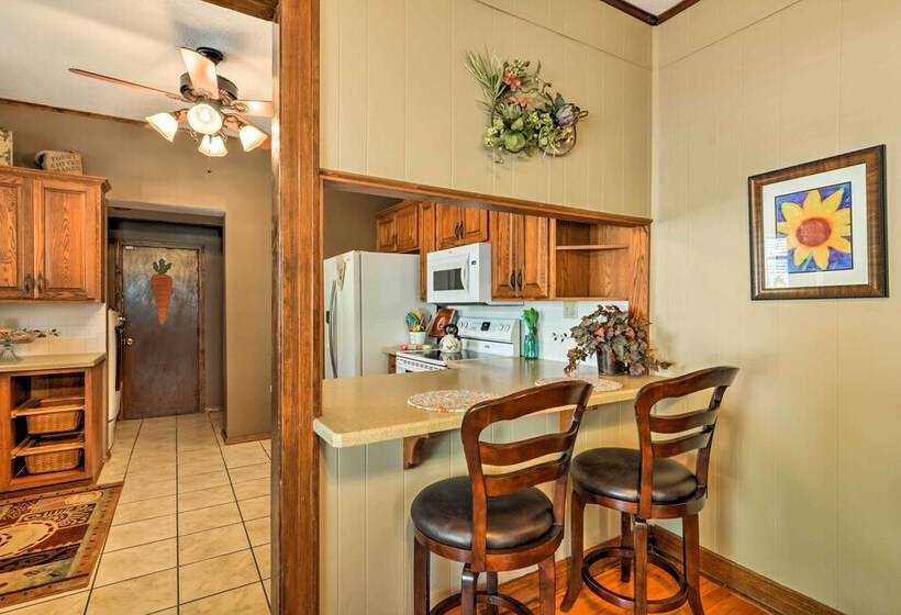 Charming Craftsman Home In Downtown Bartlesville!