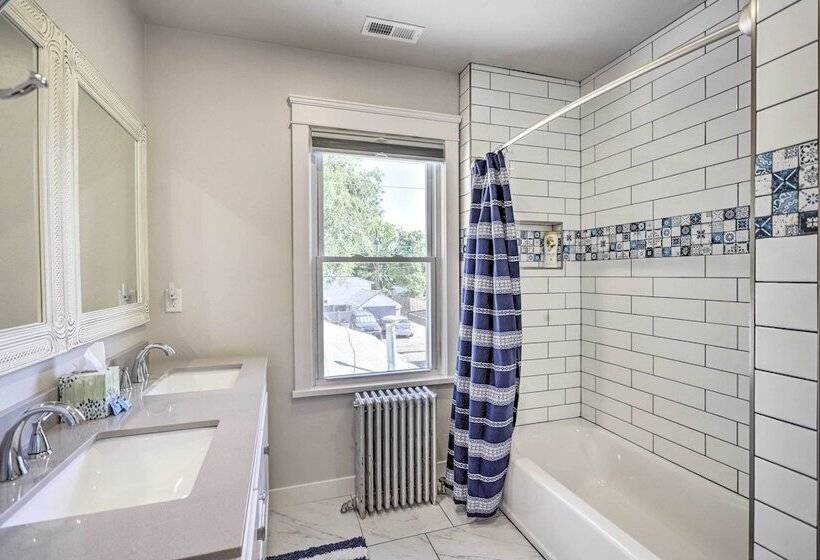 Charming Downtown Fruita Home: Hike & Explore