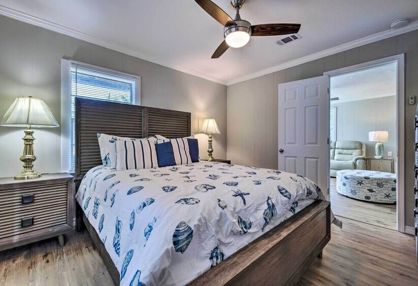 Charming Gulfport Home ~ 2 Mi To Marina