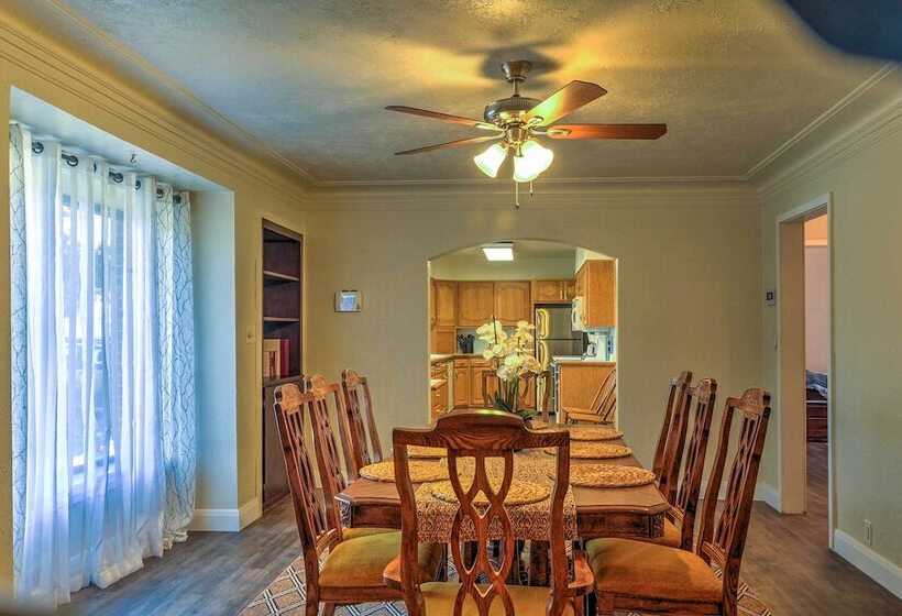 Central Escalante Home ~ 5 Mi To Grand Staircase!