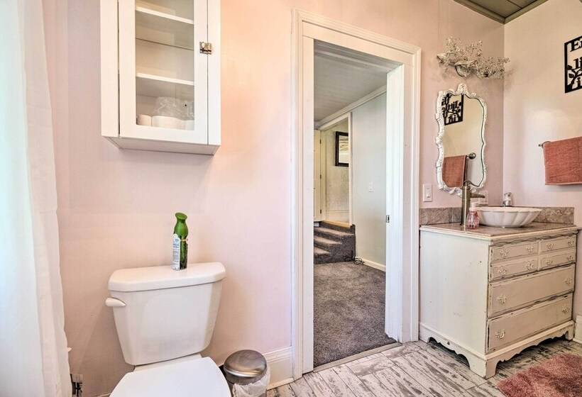 Charming Home W/ Bbq: 9 Mi To Chautauqua Lake!