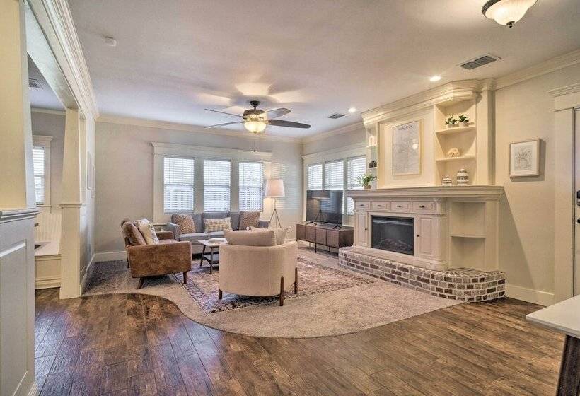 Charming Home W/ Yard   Half Mi To Texas Tech