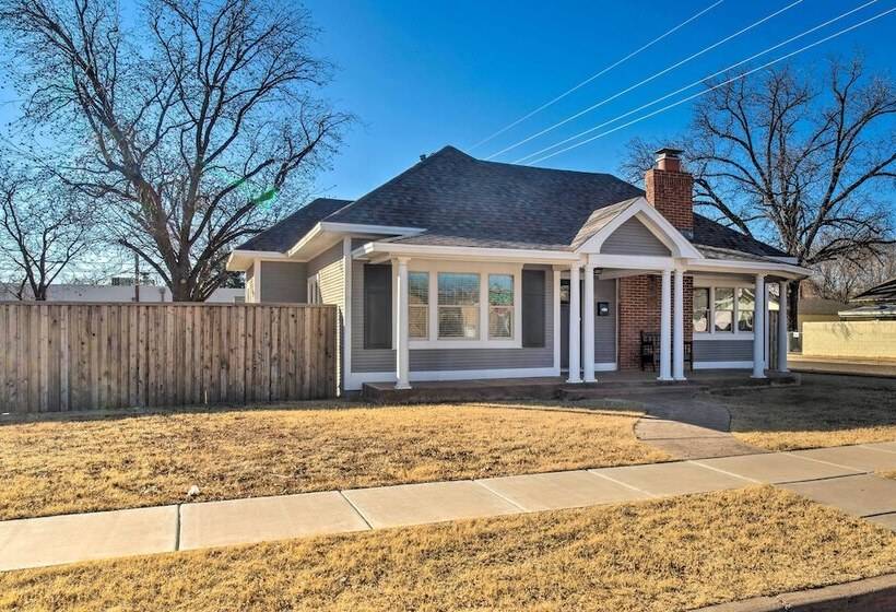 Charming Home W/ Yard   Half Mi To Texas Tech