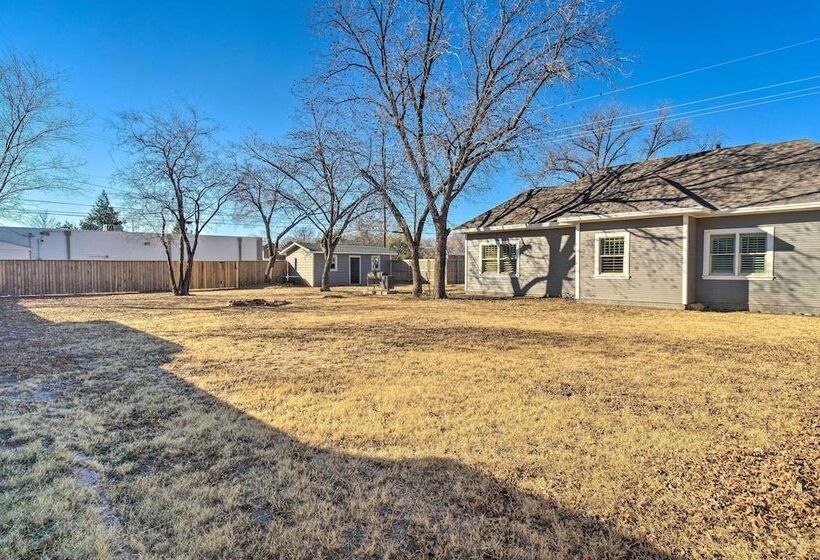Charming Home W/ Yard   Half Mi To Texas Tech