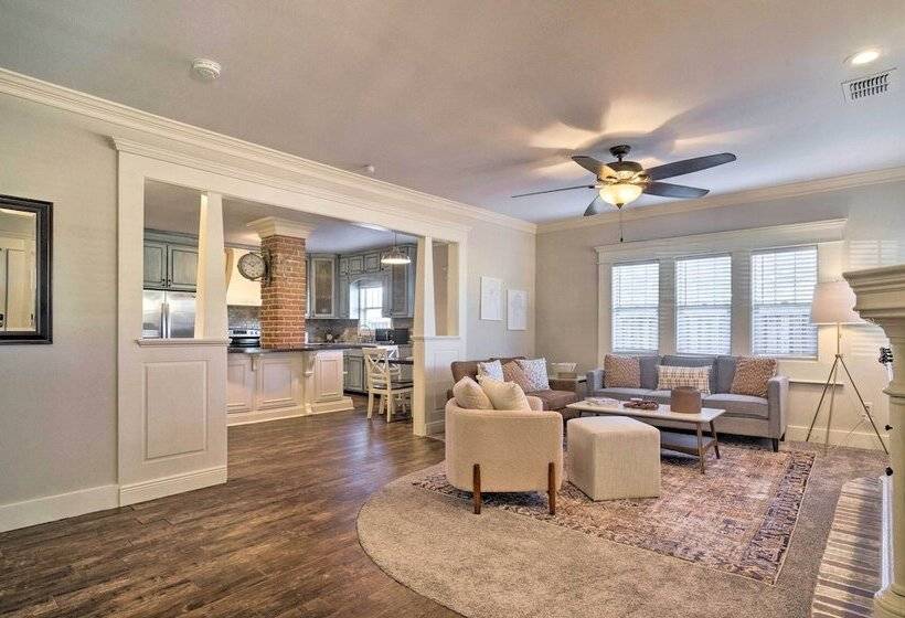 Charming Home W/ Yard   Half Mi To Texas Tech