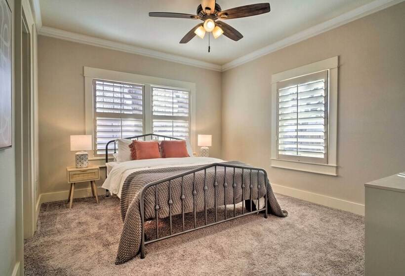 Charming Home W/ Yard   Half Mi To Texas Tech