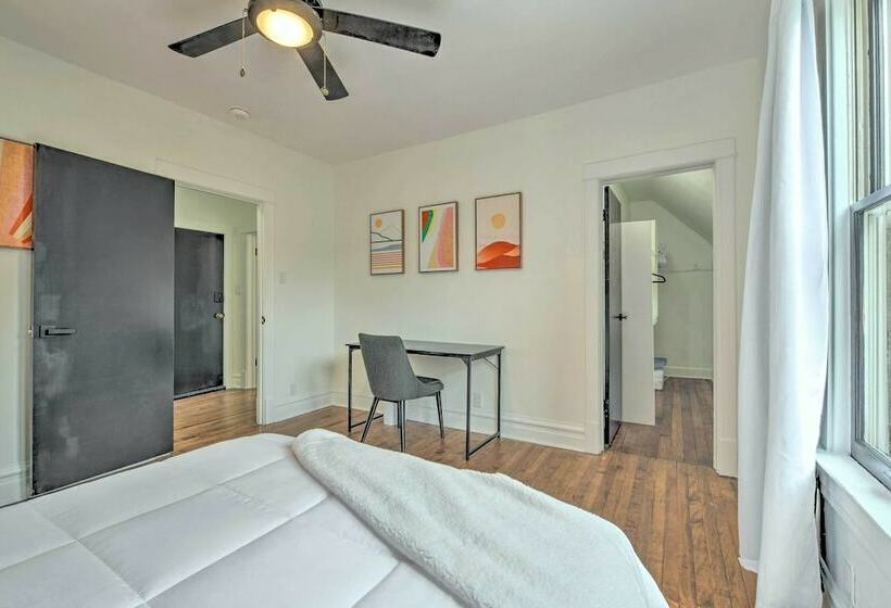 Oak Park Home W/ Fire Pit   5 Mi To Garfield Park!