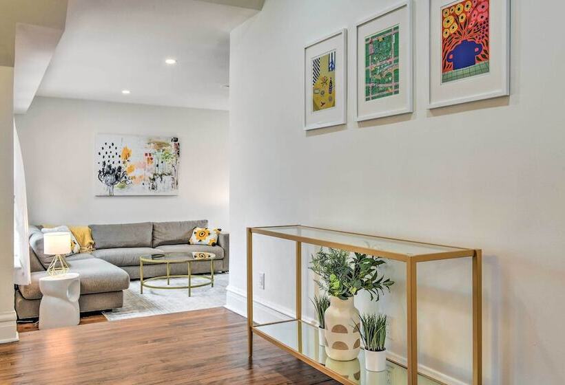 Oak Park Home W/ Fire Pit   5 Mi To Garfield Park!