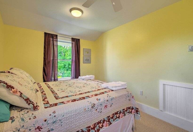 Charming Stanley Home W/ Yard, 7 Mi To Seneca Lake