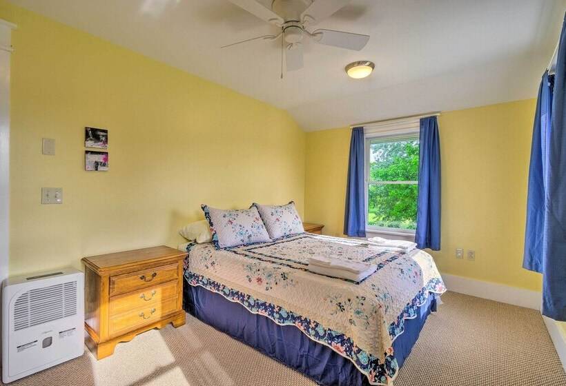 Charming Stanley Home W/ Yard, 7 Mi To Seneca Lake